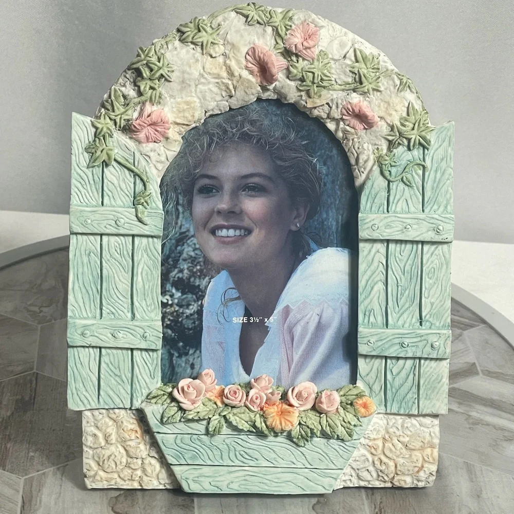 Decorative Floral Window Photo Frame Cottage Garden Style 3.5x5